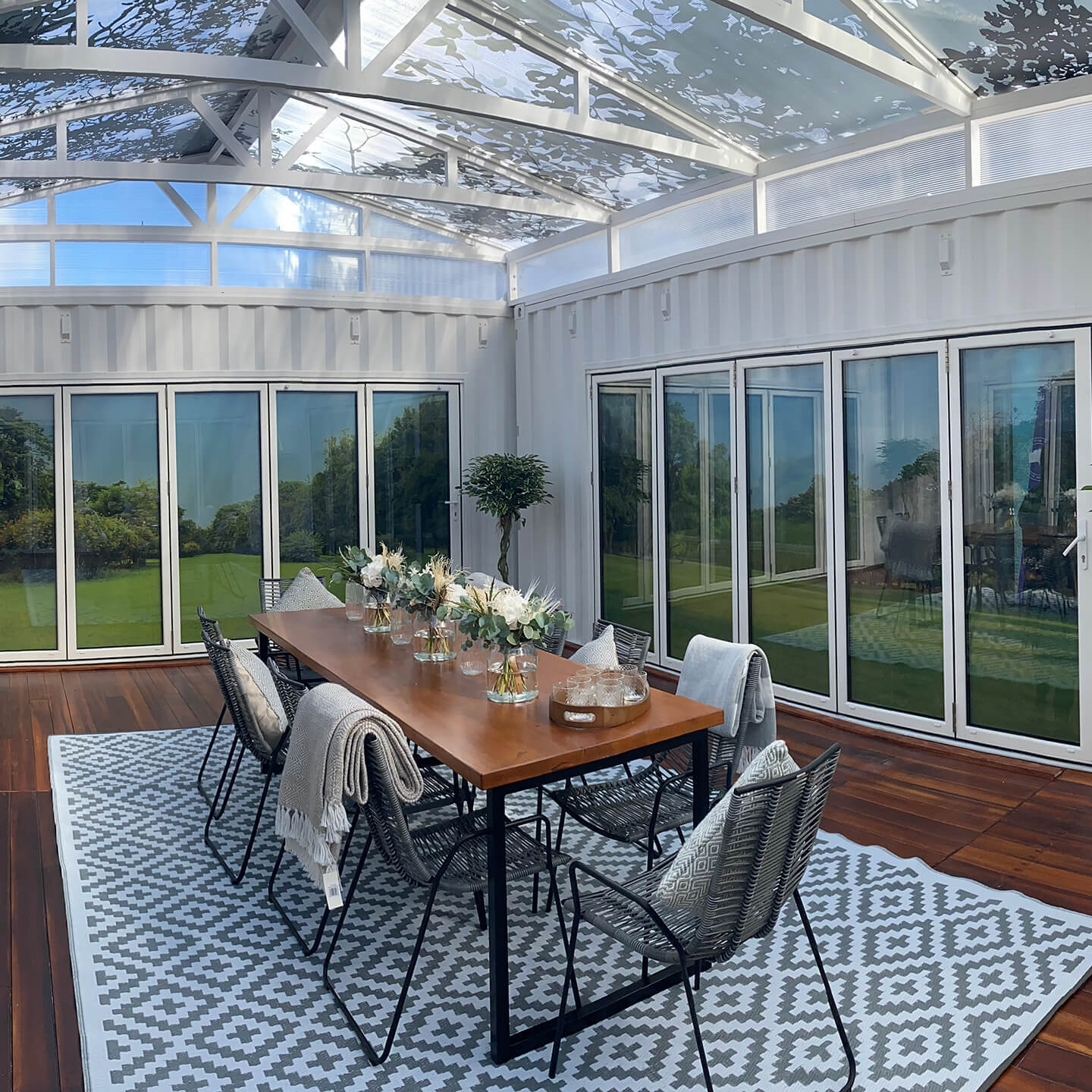Case study: Custom-build shipping container showroom for global brand 