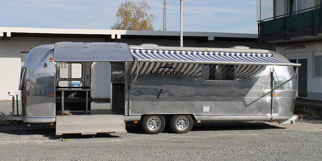 Fully customisable Airstream exhibition unit for UK and European roadshow trucks