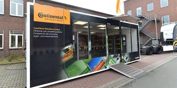 Mobile showroom ExpoBoxx on location with Continental 