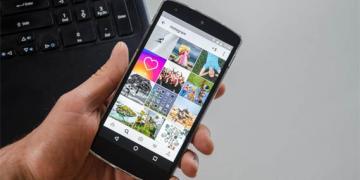 Effective event marketing for event profs follow-up after event by connecting on social media on mobile