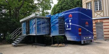 Apollo exhibition unit on-site with Huawei roadshow truck tour
