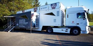 Covid-secure roadshow truck Monumentum exhibition trailer